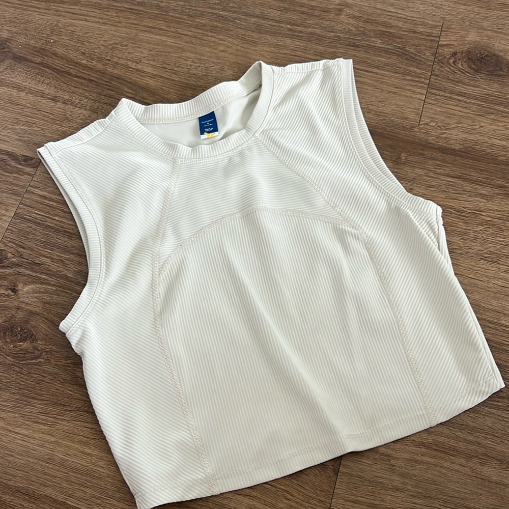 Old navy active tank